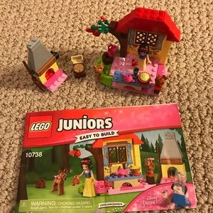 LEGO Juniors Snow White Cottage-Disney